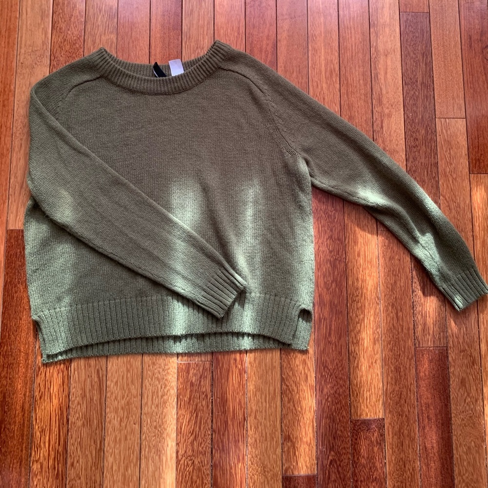 H&M sweater - Picture 1 of 4